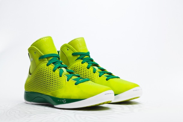 Under armour hotsell micro g juke